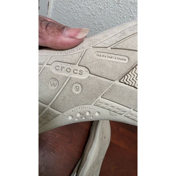 Crocs Women's Beige Canvas Slip-On Loafers Size 9 - Picture 6 of 7